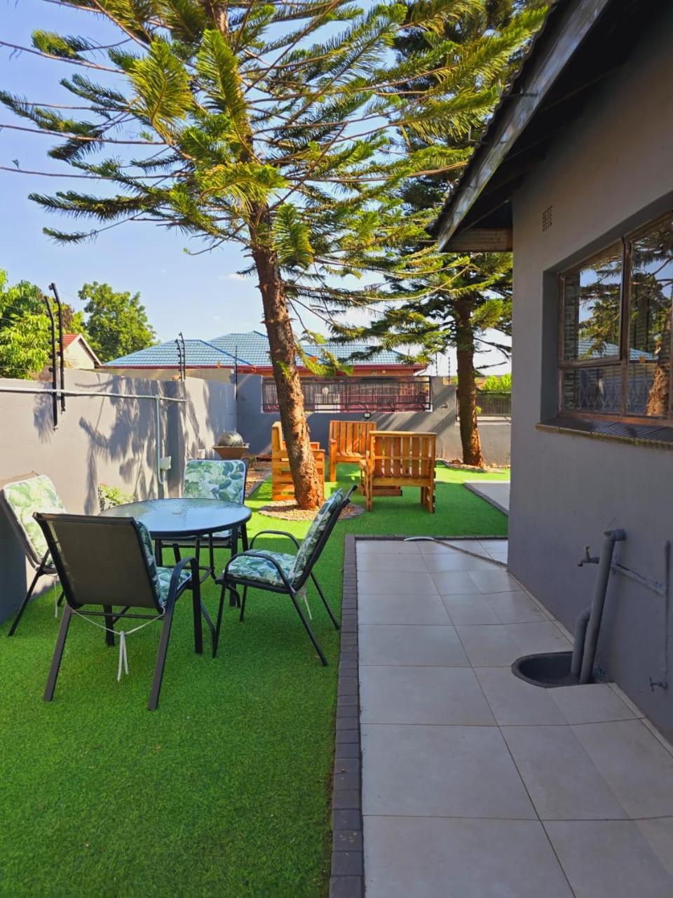 The Greenary Guest House And Restaurant Thohoyandou Exterior foto
